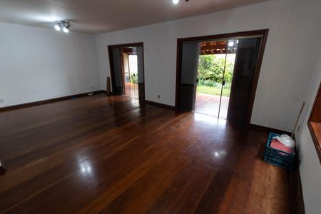 Casa de condomínio para alugar com 325m², 4 quartos e 4 vagasSALA DE ESTAR