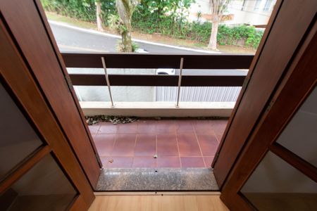 Casa de condomínio para alugar com 325m², 4 quartos e 4 vagasSACADA QUARTO 3