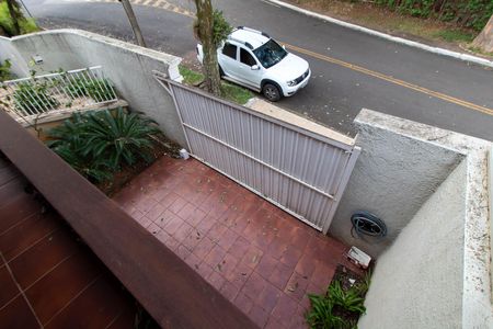 Casa de condomínio para alugar com 325m², 4 quartos e 4 vagasVISTA SACADA SUITE 2