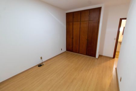 Casa de condomínio para alugar com 325m², 4 quartos e 4 vagasSUITE 2