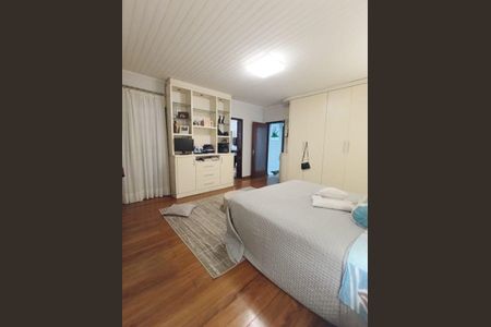 Casa para alugar com 248m², 3 quartos e 7 vagas Casa para alugar com 248m², 3 quartos e 7 vagasQuarta 1