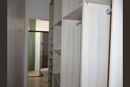 Casa à venda com 158m², 3 quartos e 1 vagaCloset da suíte