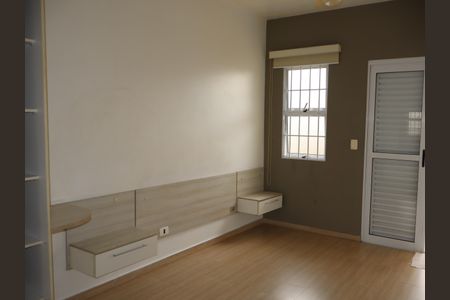 Casa à venda com 158m², 3 quartos e 1 vagaSuíte