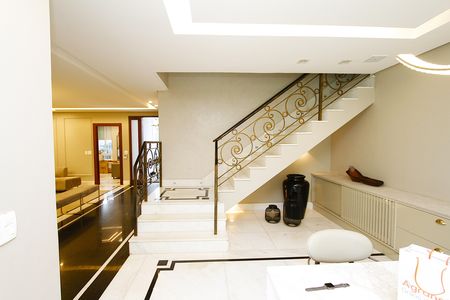 Casa para alugar com 360m², 5 quartos e 3 vagasSala