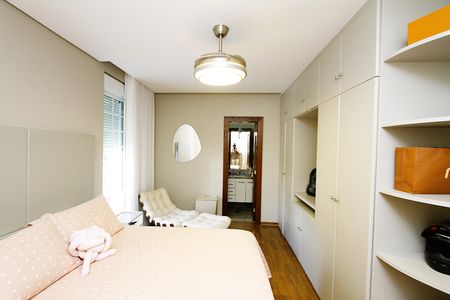 Casa para alugar com 360m², 5 quartos e 3 vagasQuarto 4 - Suíte