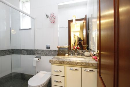 Casa para alugar com 360m², 5 quartos e 3 vagasBanheiro do Quarto 3