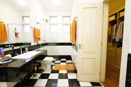 Casa para alugar com 360m², 5 quartos e 3 vagasBanheiro do Quarto 1