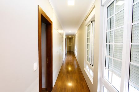 Casa para alugar com 360m², 5 quartos e 3 vagasCorredor