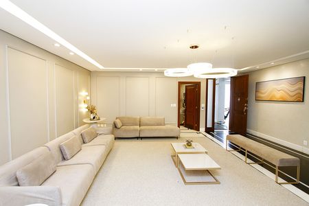 Casa para alugar com 360m², 5 quartos e 3 vagasSala