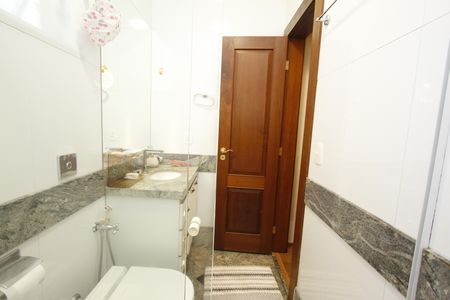Casa para alugar com 360m², 5 quartos e 3 vagasBanheiro do Quarto 3