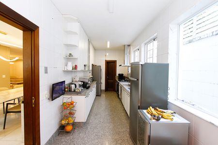 Casa para alugar com 360m², 5 quartos e 3 vagasCozinha