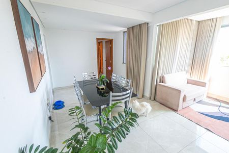 Sala de apartamento para alugar com 3 quartos, 70m² em Manacás, Belo Horizonte