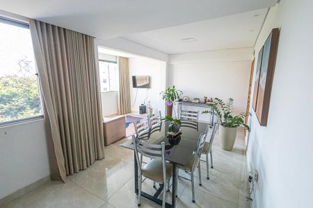 Sala de apartamento para alugar com 3 quartos, 70m² em Manacás, Belo Horizonte