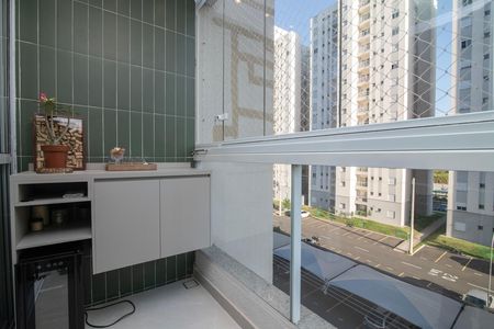 Apartamento para alugar com 64m², 2 quartos e 1 vaga Apartamento para alugar com 64m², 2 quartos e 1 vagaVaranda