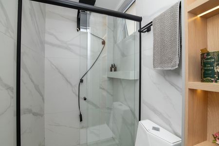 Apartamento para alugar com 64m², 2 quartos e 1 vaga Apartamento para alugar com 64m², 2 quartos e 1 vagaBanheiro do Quarto 2 Suíte