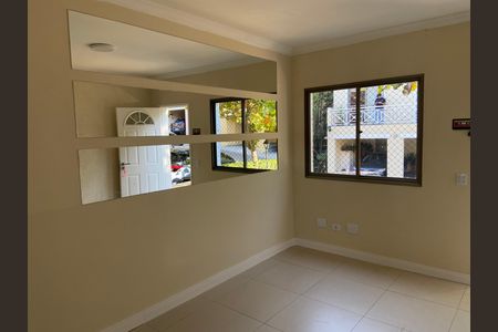 Sala de casa de condomínio à venda com 2 quartos, 144m² em Rio Pequeno, São Paulo