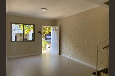 Casa de condomínio à venda com 144m², 2 quartos e 1 vaga Casa de condomínio à venda com 144m², 2 quartos e 1 vagaSala