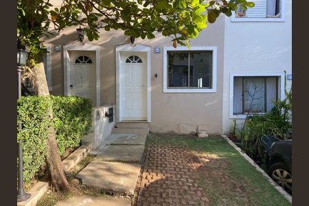 Casa de condomínio à venda com 144m², 2 quartos e 1 vaga Casa de condomínio à venda com 144m², 2 quartos e 1 vagaFachada casa