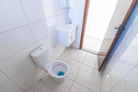 Casa à venda com 180m², 2 quartos e 3 vagas Casa à venda com 180m², 2 quartos e 3 vagasBanheiro