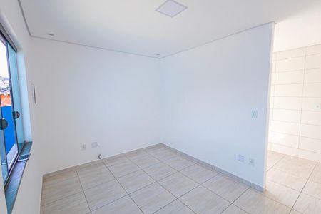 Sala de casa à venda com 2 quartos, 180m² em São Benedito, Belo Horizonte