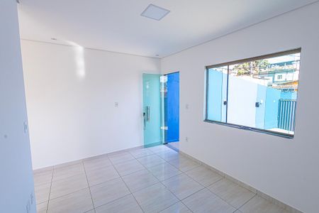 Sala de casa à venda com 2 quartos, 180m² em São Benedito, Belo Horizonte