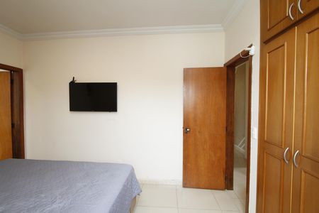 Apartamento à venda com 83m², 3 quartos e 2 vagasQuarto 2