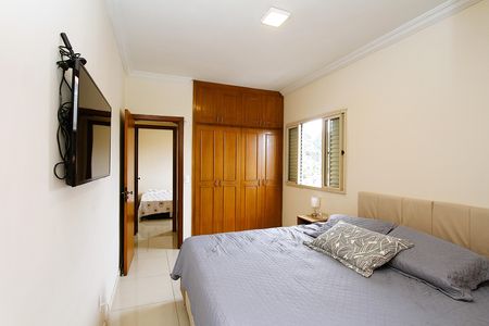 Apartamento à venda com 83m², 3 quartos e 2 vagasQuarto 2