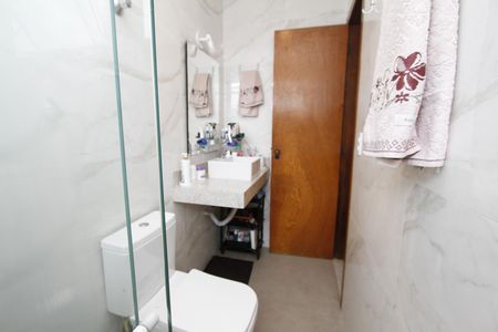 Apartamento à venda com 83m², 3 quartos e 2 vagasBanheiro da Suíte