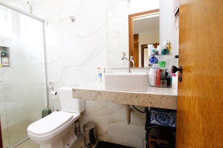 Apartamento à venda com 83m², 3 quartos e 2 vagasBanheiro da Suíte