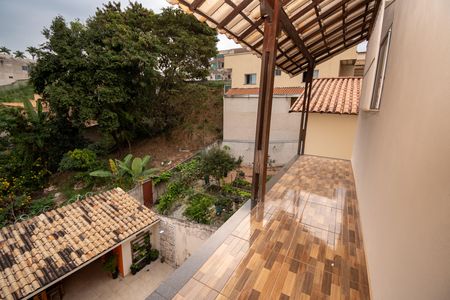 Varanda de casa à venda com 4 quartos, 294m² em Colonial, Contagem