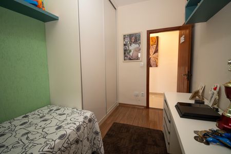 Casa à venda com 294m², 4 quartos e 10 vagas Casa à venda com 294m², 4 quartos e 10 vagasQuarto 1
