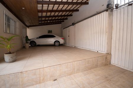 Casa à venda com 294m², 4 quartos e 10 vagas Casa à venda com 294m², 4 quartos e 10 vagasGaragem