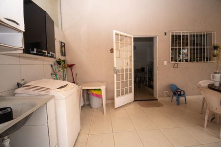 Casa à venda com 294m², 4 quartos e 10 vagas Casa à venda com 294m², 4 quartos e 10 vagasÁrea de Serviço
