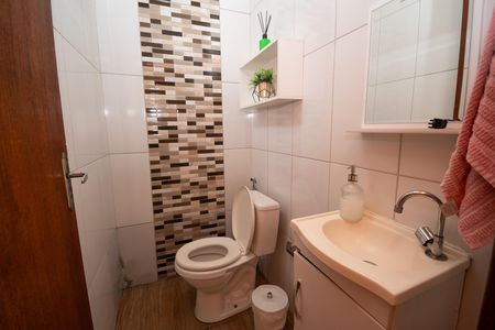 Casa à venda com 294m², 4 quartos e 10 vagas Casa à venda com 294m², 4 quartos e 10 vagasBanheiro Social
