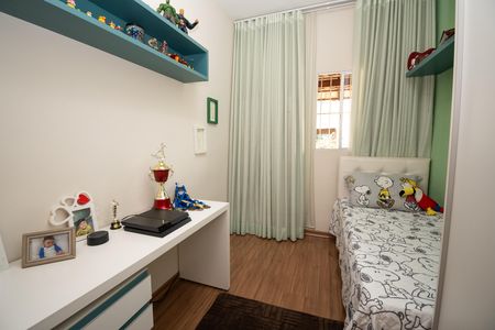 Casa à venda com 294m², 4 quartos e 10 vagas Casa à venda com 294m², 4 quartos e 10 vagasQuarto 1