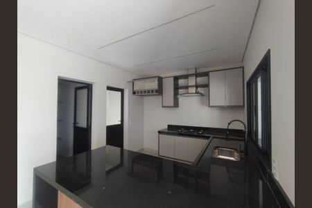 Casa à venda com 226m², 3 quartos e 4 vagas