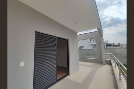 Casa à venda com 226m², 3 quartos e 4 vagas