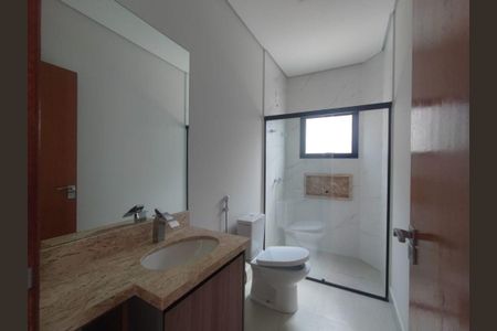 Casa à venda com 226m², 3 quartos e 4 vagas