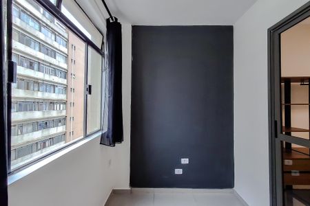 Sala de kitnet/studio para alugar com 1 quarto, 29m² em Liberdade, São Paulo