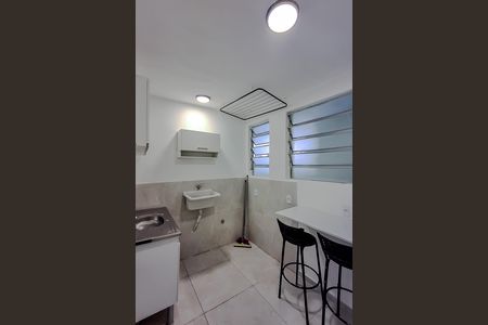 Studio para alugar com 29m², 1 quarto e sem vaga Studio para alugar com 29m², 1 quarto e sem vagaCozinha e Área de Serviço