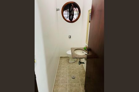 Casa à venda com 3 quartos, 250m² em Jardim Las Vegas, Santo André