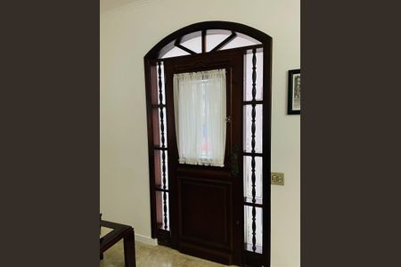 Casa à venda com 3 quartos, 250m² em Jardim Las Vegas, Santo André