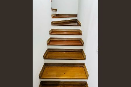 Casa à venda com 3 quartos, 250m² em Jardim Las Vegas, Santo André