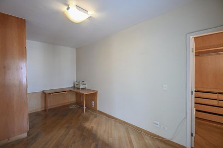 Apartamento à venda com 160m², 3 quartos e 3 vagasSuíte