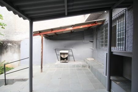 Casa para alugar com 60m², 1 quarto e sem vagaQuintal