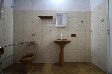 Casa para alugar com 60m², 1 quarto e sem vagaBanheiro