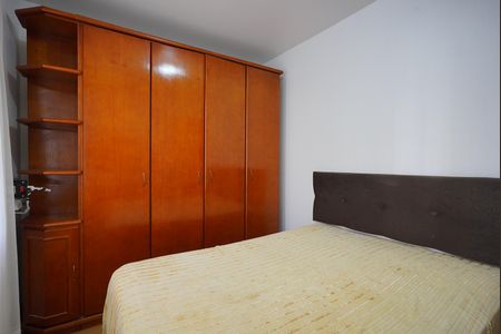 Quarto 1 de apartamento para alugar com 2 quartos, 51m² em Passo D’areia, Porto Alegre