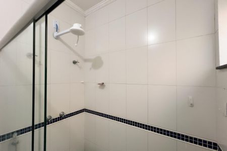 Casa de condomínio para alugar com 305m², 4 quartos e 5 vagasBanheiro da Suíte 1