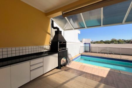 Casa de condomínio para alugar com 305m², 4 quartos e 5 vagasChurrasqueira
