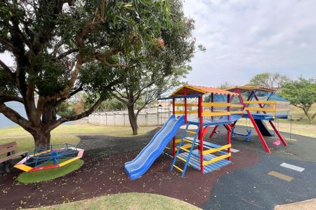 Casa de condomínio para alugar com 305m², 4 quartos e 5 vagasÁrea comum - Playground